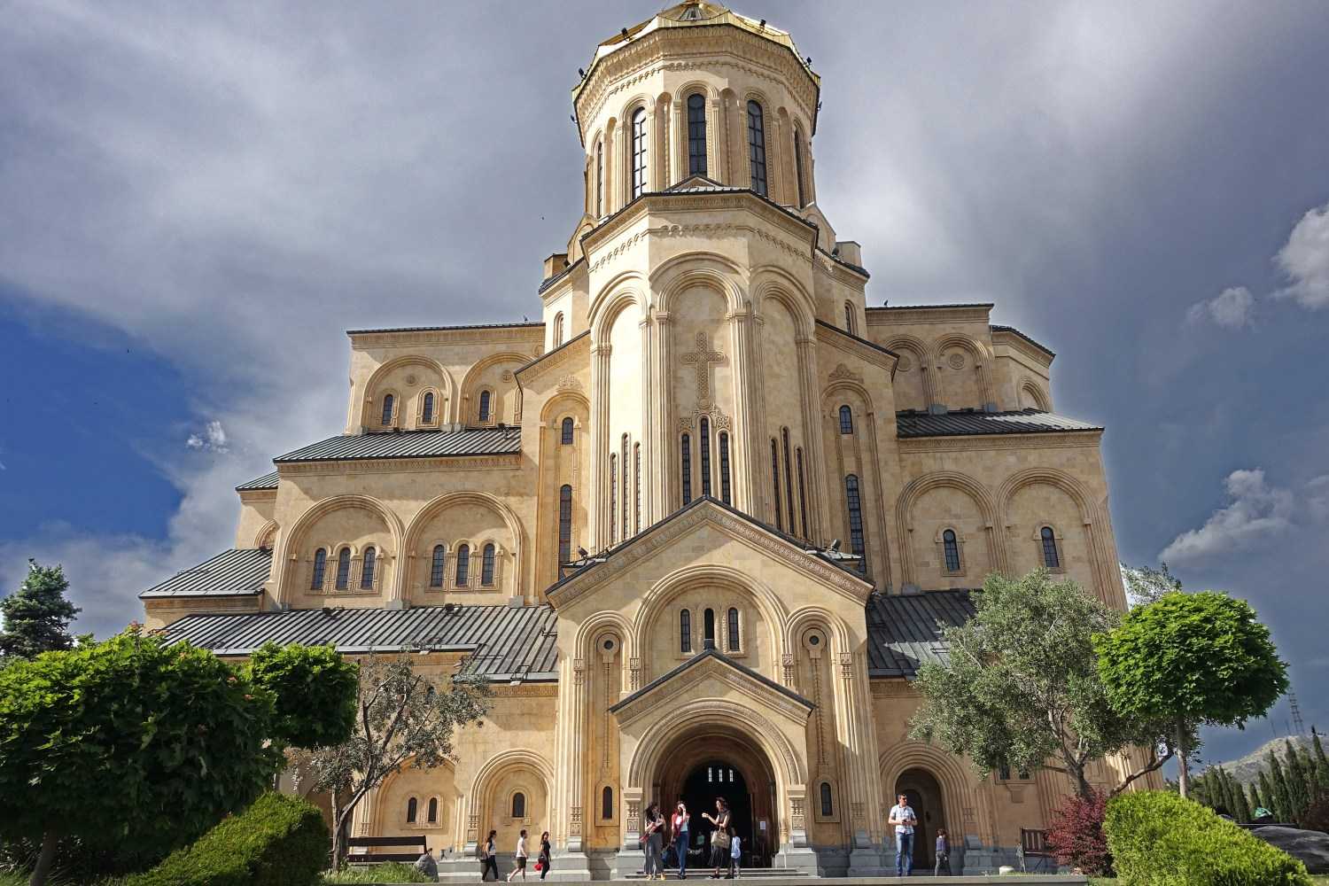 Топ самым популярных православных святынь грузии