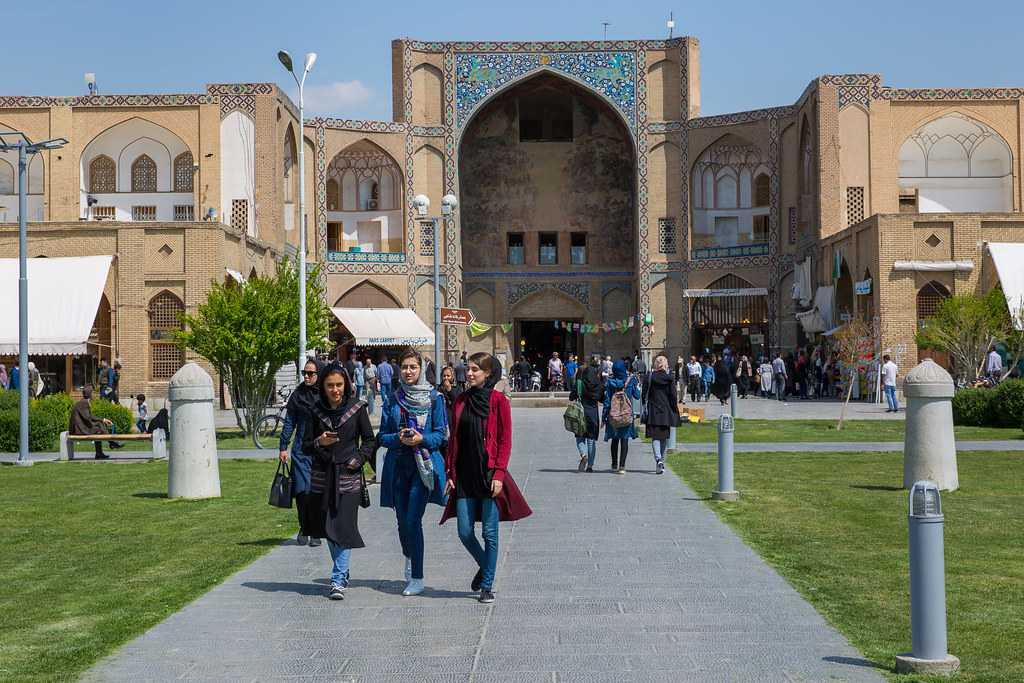 Ожидание и реальность: как я путешествовала по ирану одна