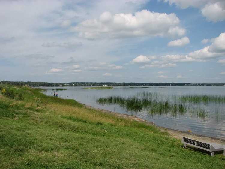 Озеро кума. Озеро Кум-Куль Челябинск. Озеро Кумкуль. Кумкуль озеро Челябинск. Озеро Комкуль Челябинская обл.