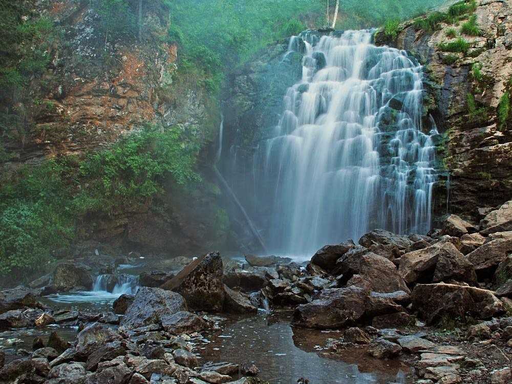 Южаковский водопад: описание, как добраться, фото