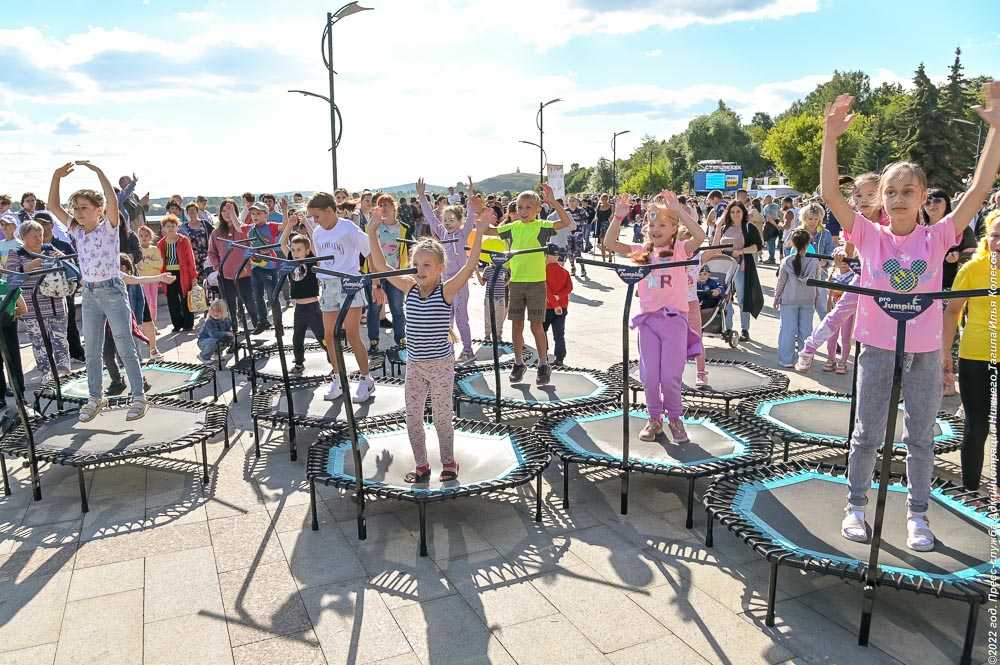 День города в нижнем. День города Нижний Тагил 2022. Тагиле день города 2022 фото. День города Нижний Тагил 2022 года фото. Празднование дня города в Нижнем.