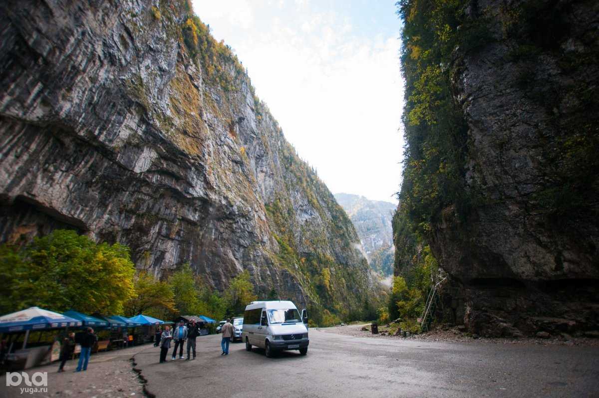 Куда съездить в абхазии самостоятельно и с экскурсией: лучшие достопримечательности