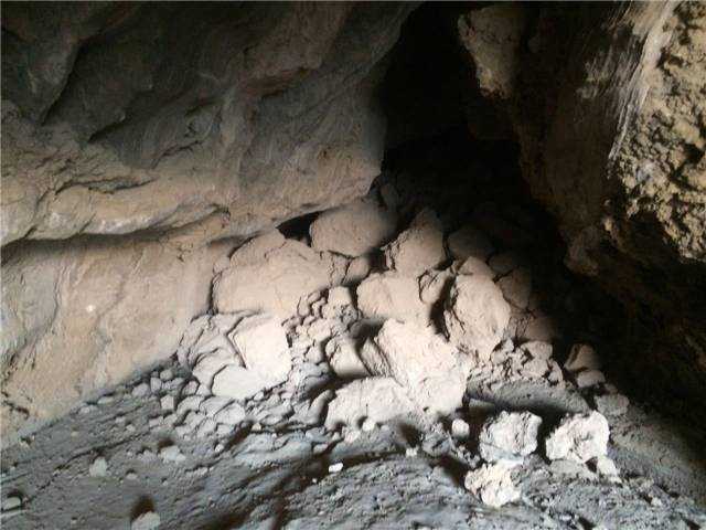 Увельский район Челябинской области богат на пещеры Несколько из них расположено в Жемерякском карстовом логу Что особенно интересно, эти природные подземелья в прошлые века активно использовали старообрядцы